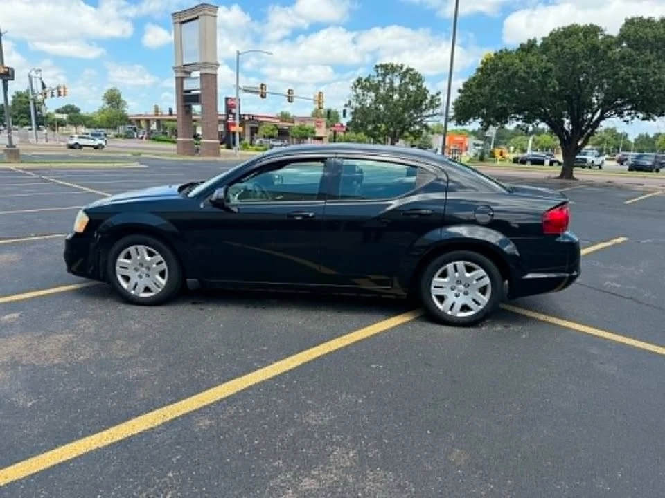 2013 Dodge Avenger Sedan - Image 2 of 9