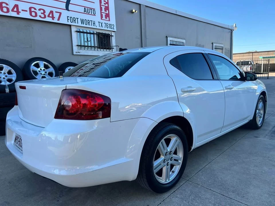 2013 Dodge Avenger Sedan - Image 4 of 6