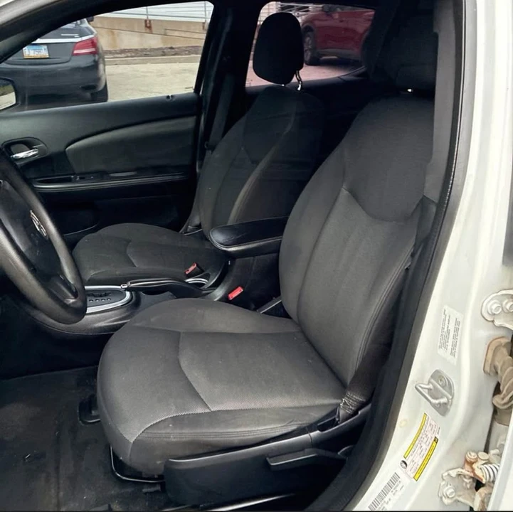 2013 Dodge Avenger Sedan - Image 7 of 10