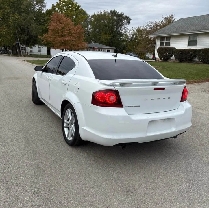 2013 Dodge Avenger Sedan - Image 3 of 10