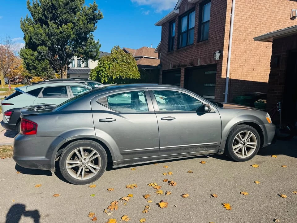 2013 Dodge Avenger Sedan - Image 2 of 4