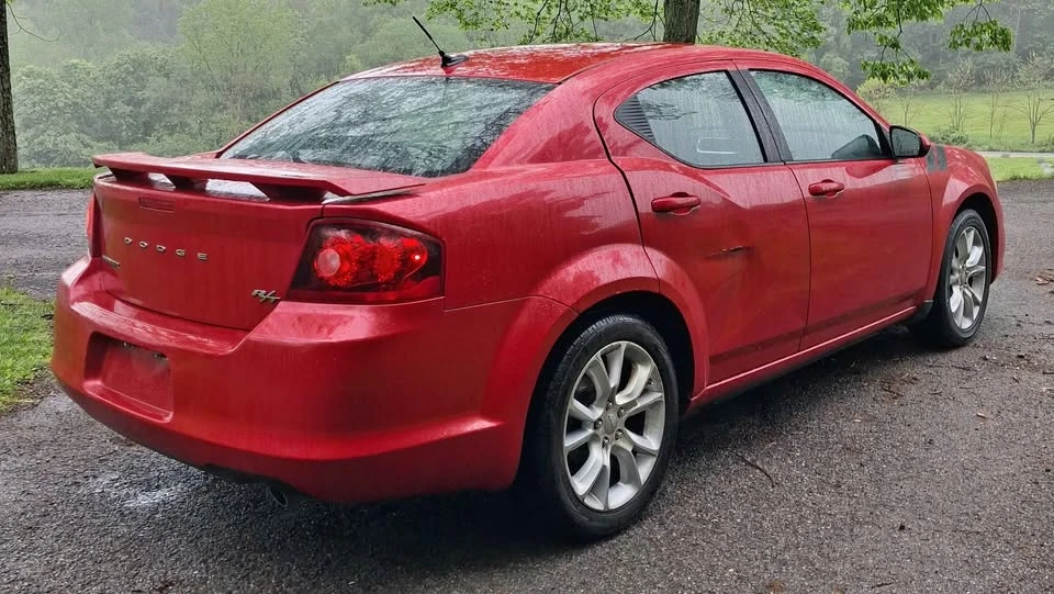 2013 Dodge Avenger Sedan - Image 5 of 14