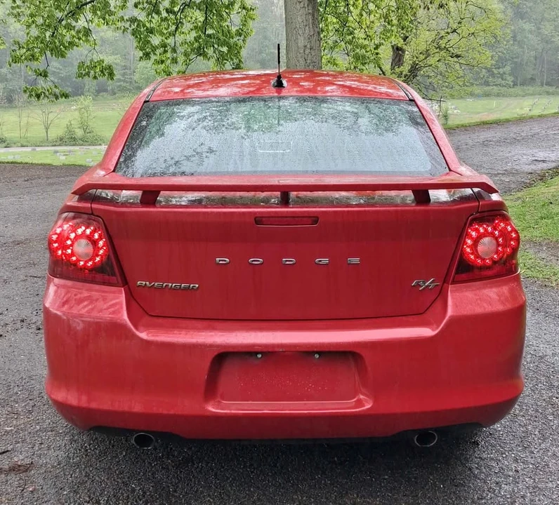 2013 Dodge Avenger Sedan - Image 4 of 14