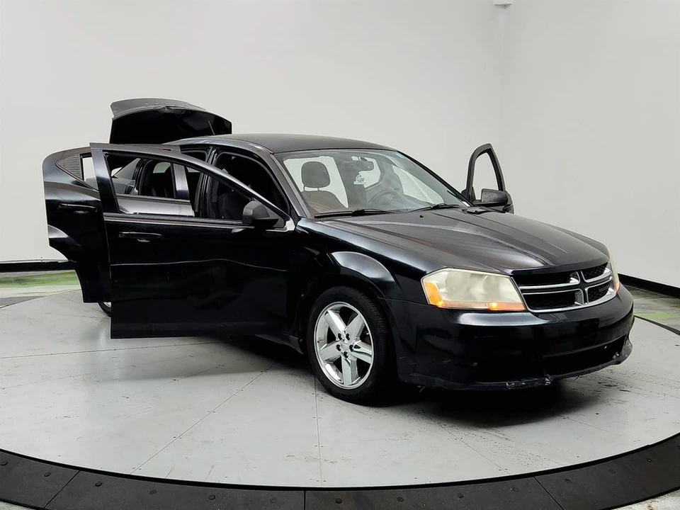 2013 Dodge Avenger Sedan - Image 10 of 12