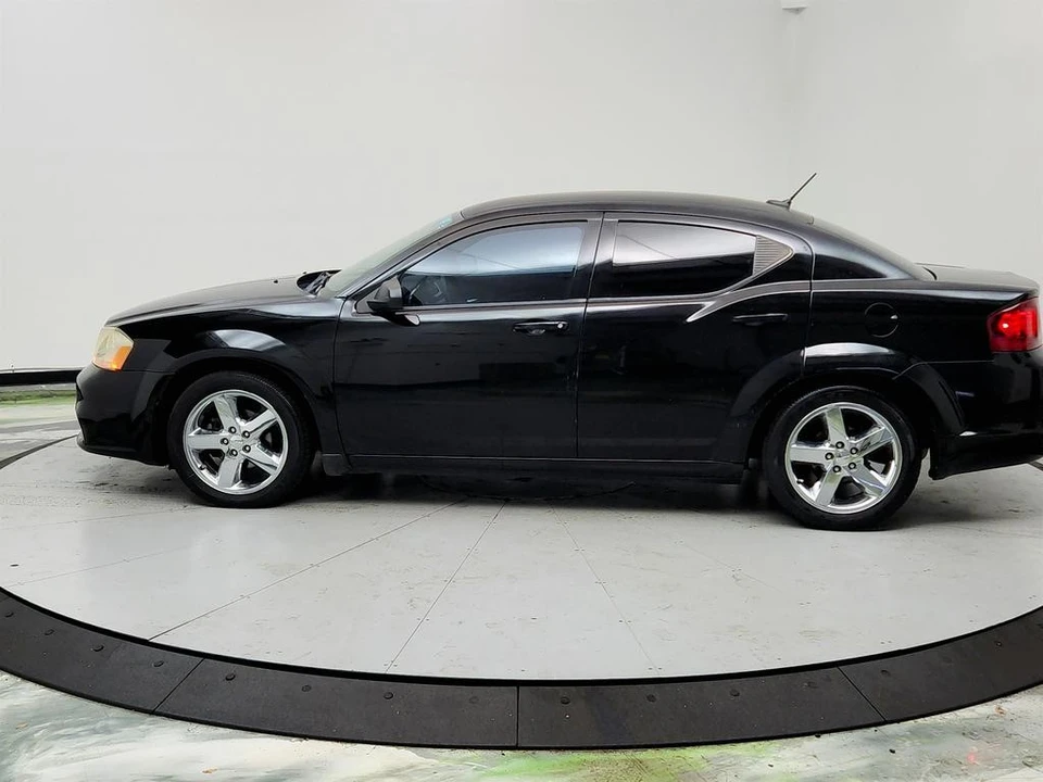 2013 Dodge Avenger Sedan - Image 8 of 12