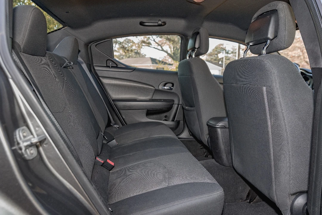 2013 Dodge Avenger Sedan - Image 13 of 15