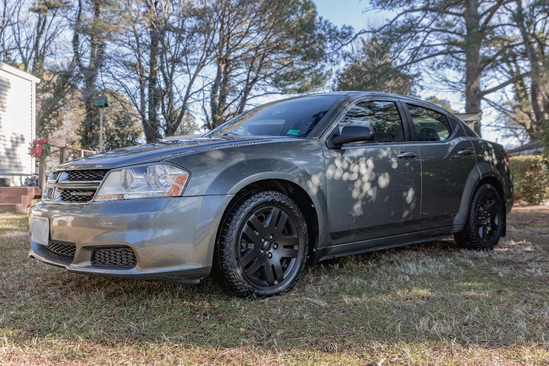 2013 Dodge Avenger Sedan - Image 2 of 15