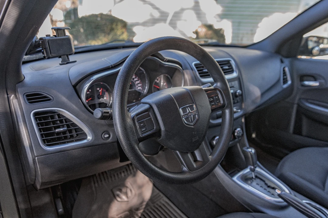 2013 Dodge Avenger Sedan - Image 8 of 15
