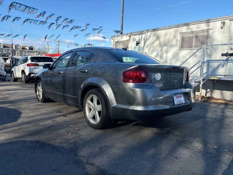 2013 Dodge Avenger Sedan - Image 4 of 12