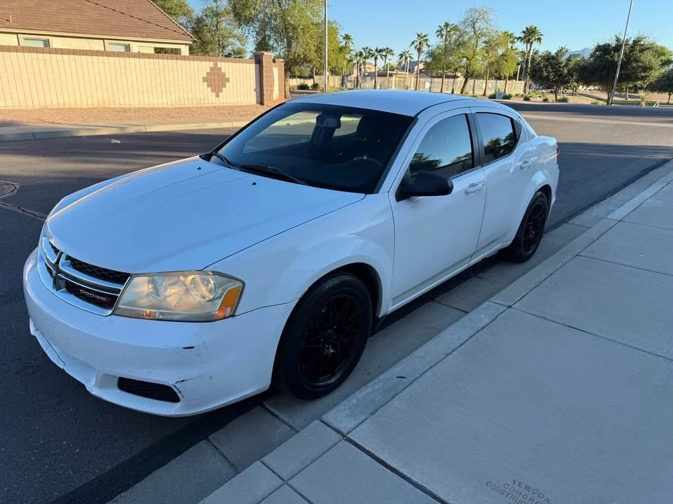 2013 Dodge Avenger Sedan - Image 4 of 7