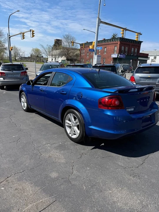 2013 Dodge Avenger Sedan - Image 9 of 10
