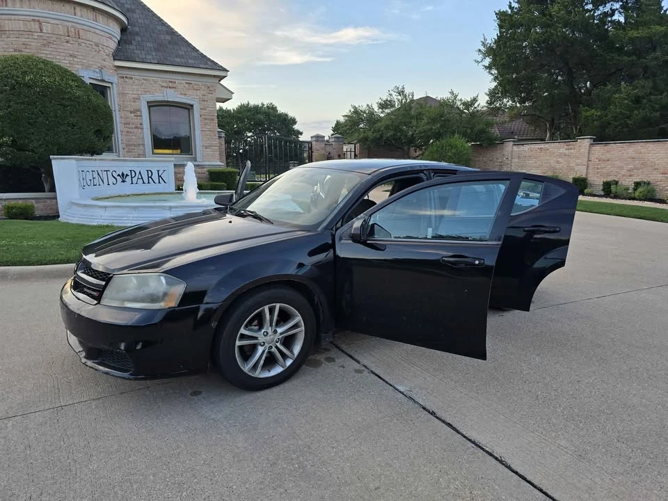 2013 Dodge Avenger Sedan - Image 2 of 19