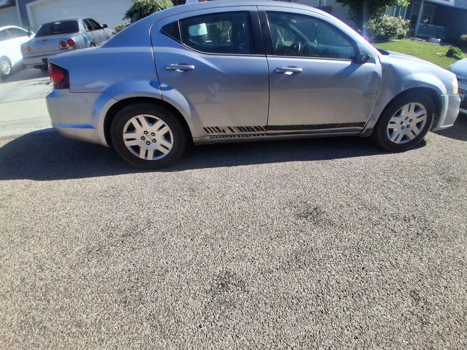 2013 Dodge Avenger Sedan - Image 2 of 6