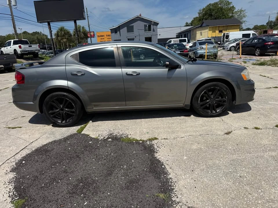 2013 Dodge Avenger Sedan - Image 2 of 17