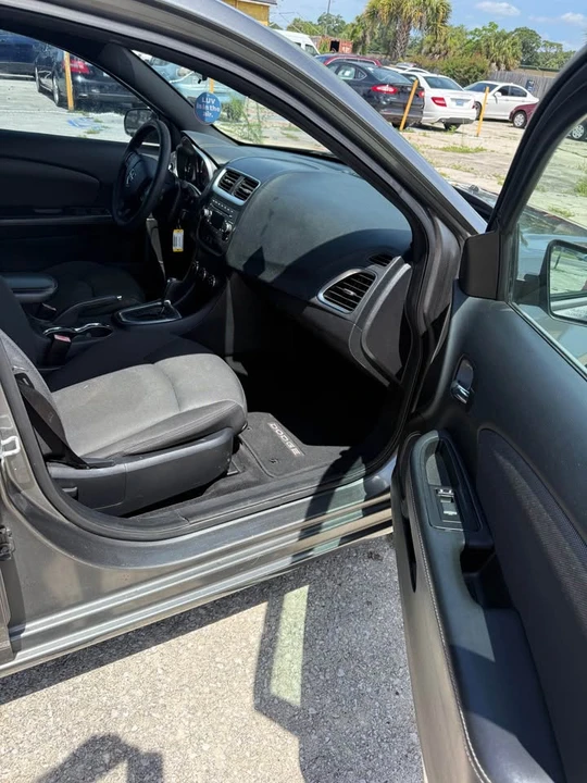 2013 Dodge Avenger Sedan - Image 15 of 17