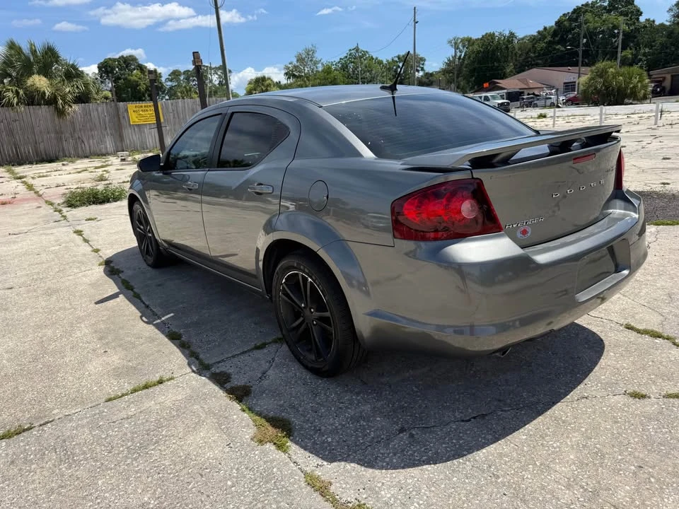 2013 Dodge Avenger Sedan - Image 8 of 17