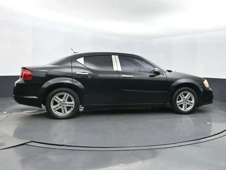 2013 Dodge Avenger Sedan - Image 4 of 12