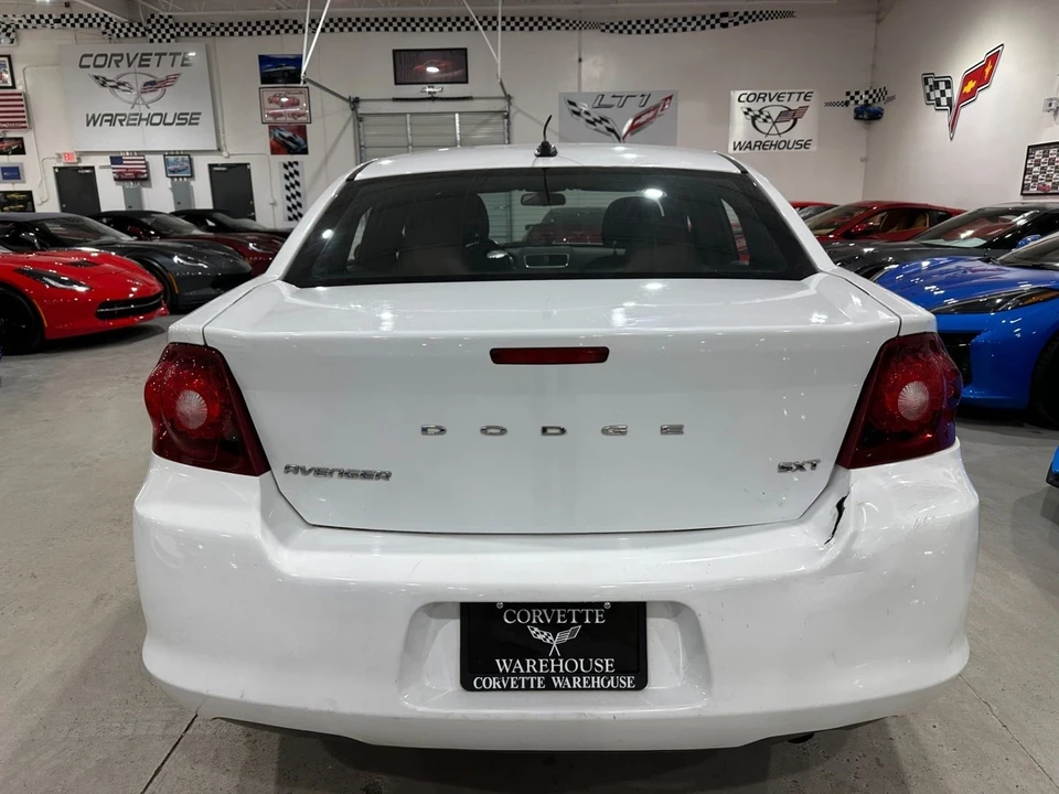 2013 Dodge Avenger Sedan - Image 9 of 11