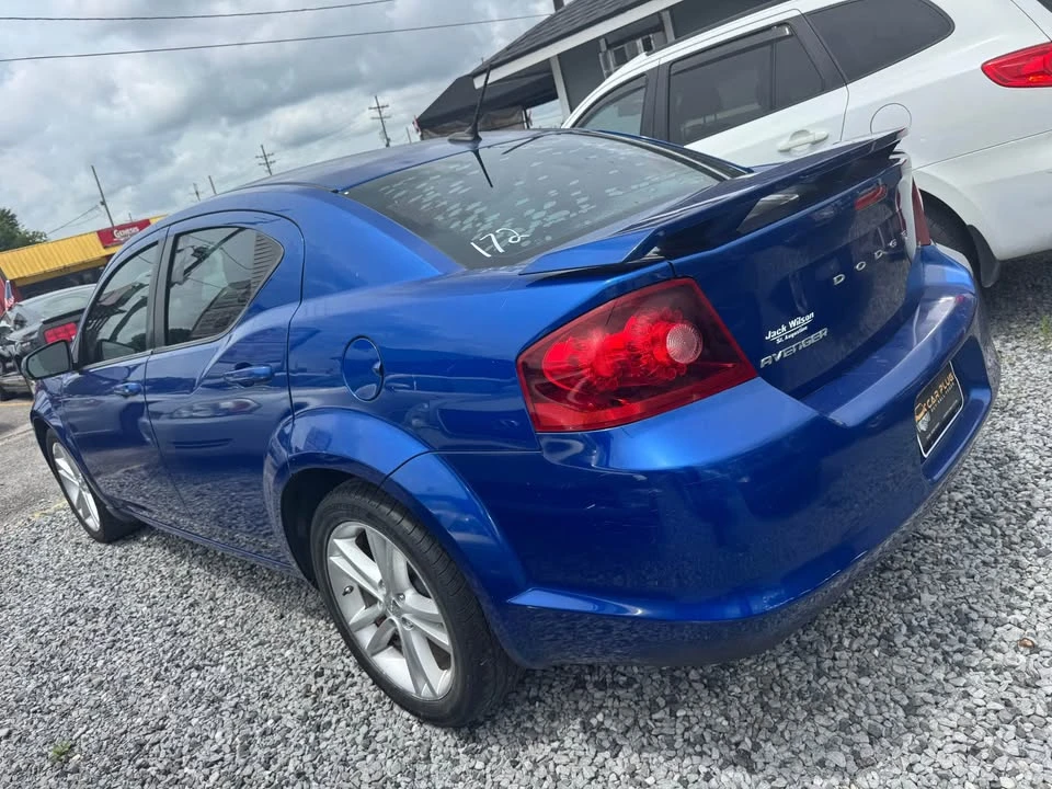 2013 Dodge Avenger Sedan - Image 4 of 20
