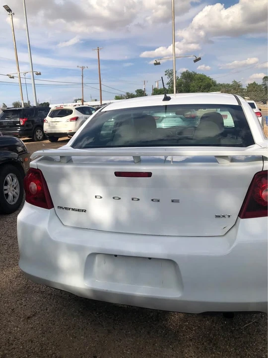 2013 Dodge Avenger Sedan - Image 13 of 14