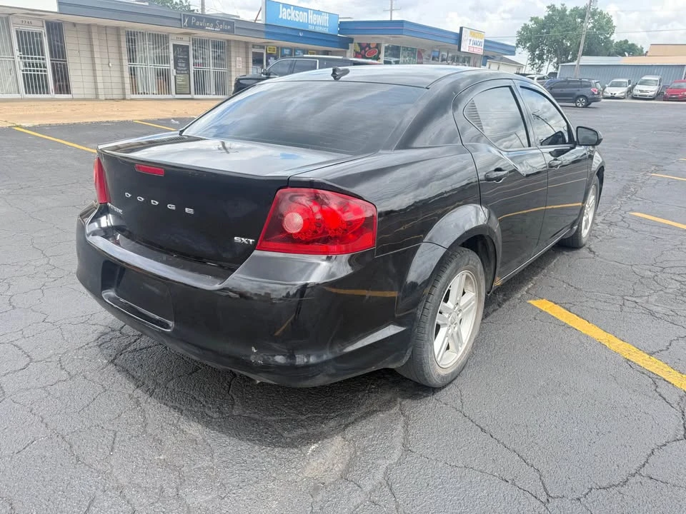 2013 Dodge Avenger Sedan - Image 3 of 9