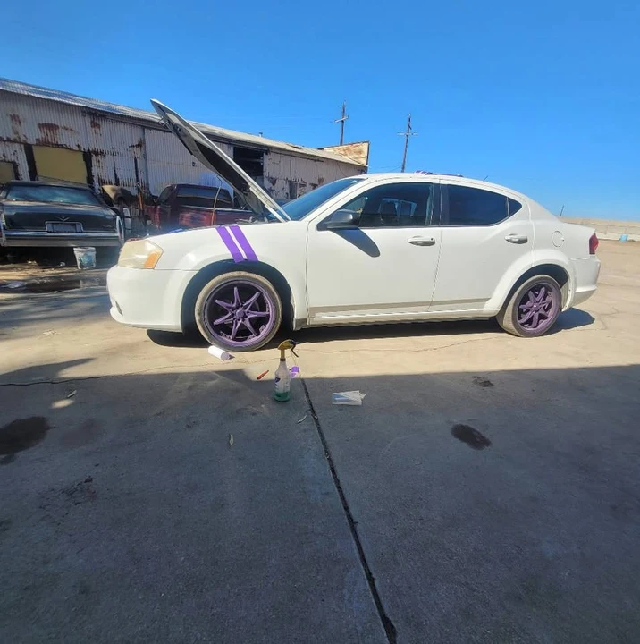 2013 Dodge Avenger Sedan - Image 2 of 5