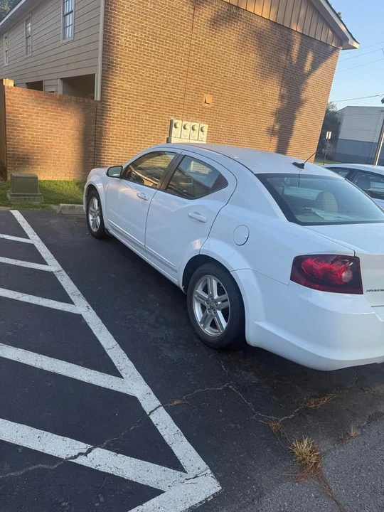 2013 Dodge Avenger Sedan - Image 3 of 5
