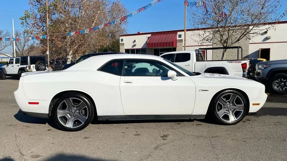 2013 Dodge Challenger 3rd Gen - Image 2 of 20