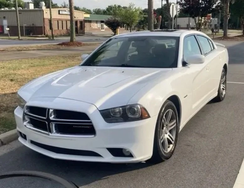 2013 Dodge Charger 7th Gen - Image 2 of 16