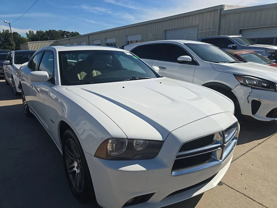 2013 Dodge Charger 7th Gen - Image 15 of 16