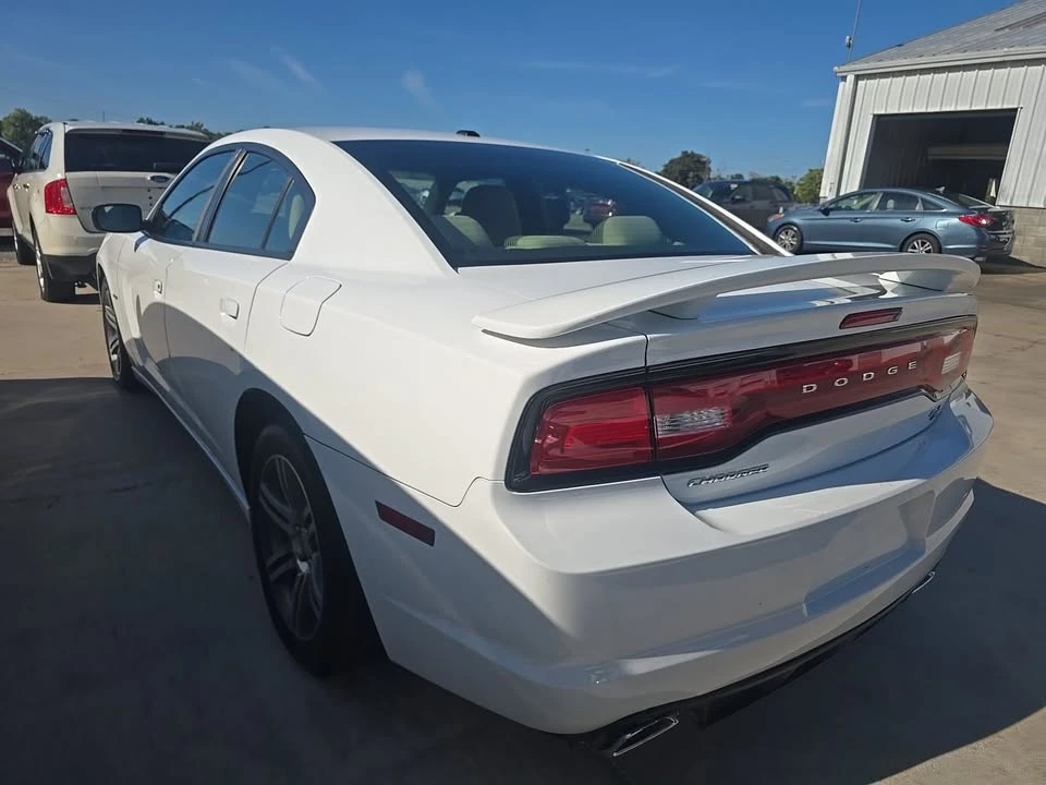 2013 Dodge Charger 7th Gen - Image 12 of 16