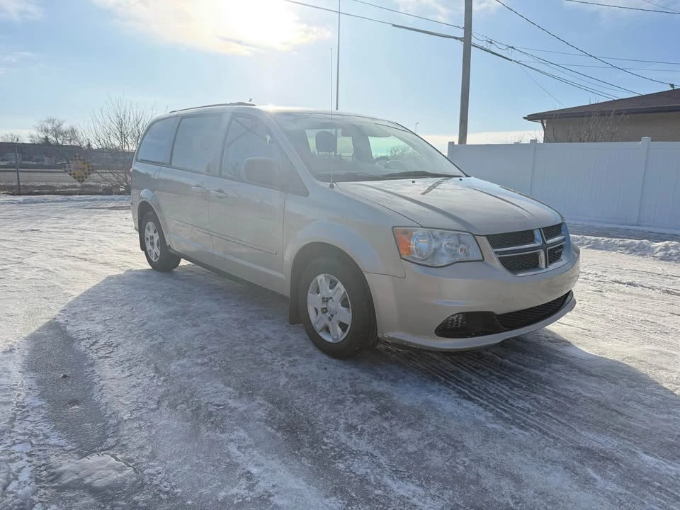 2013 Dodge Caravan - Image 2 of 8
