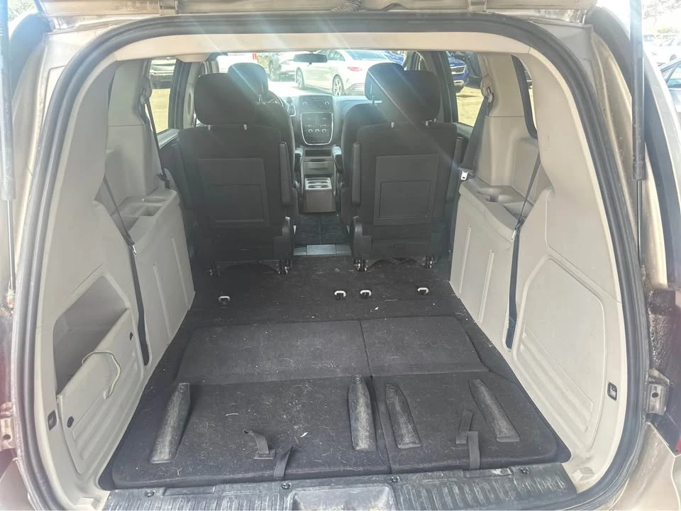 2013 Dodge Caravan - Image 9 of 15