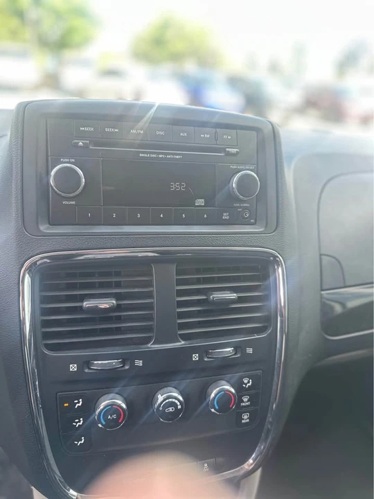 2013 Dodge Caravan - Image 15 of 15