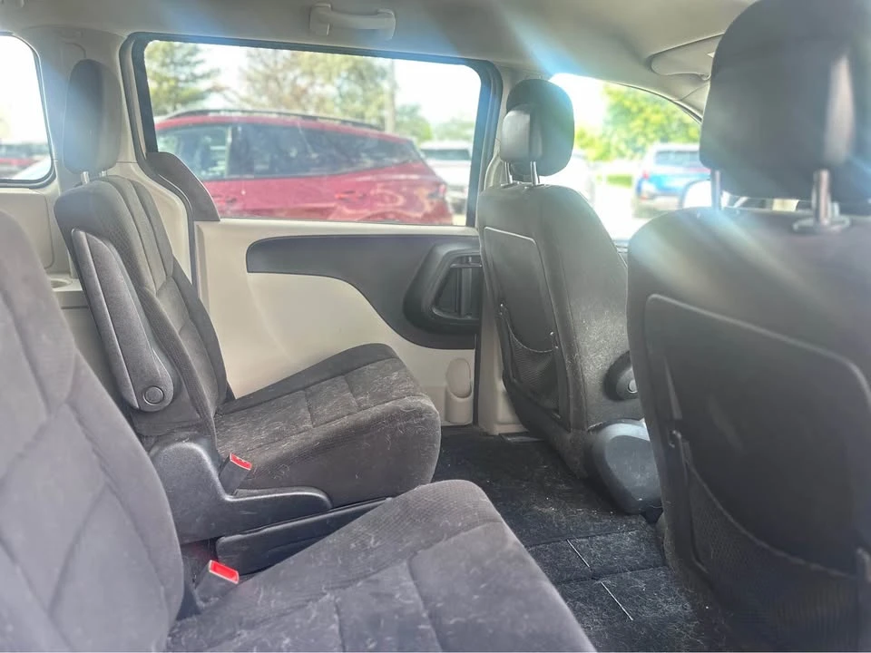 2013 Dodge Caravan - Image 6 of 15