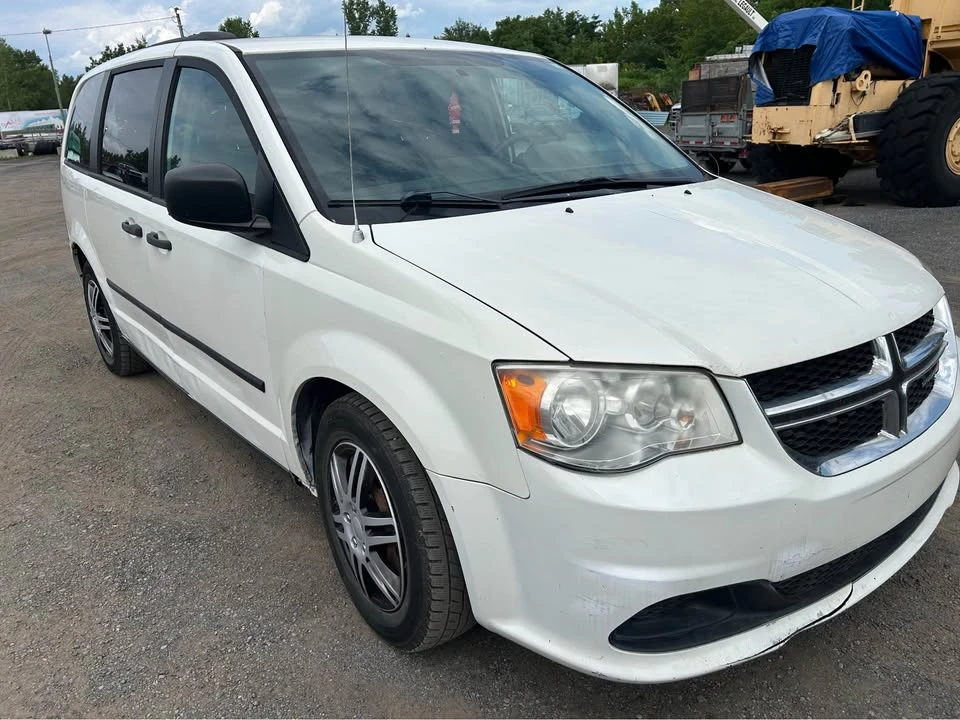 2013 Dodge Caravan - Image 3 of 9