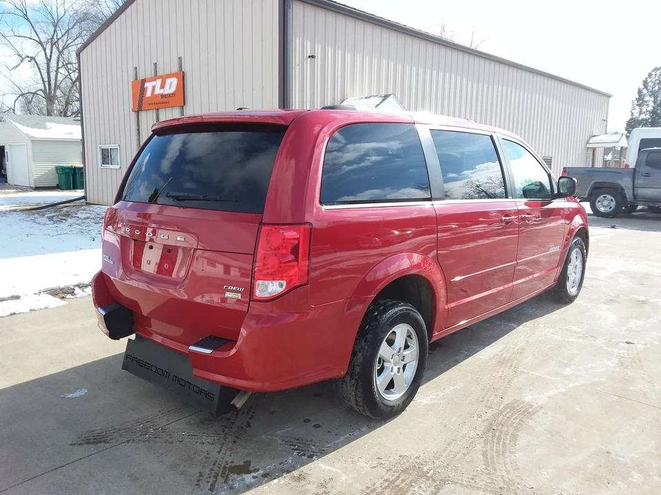 2013 Dodge Caravan - Image 10 of 21