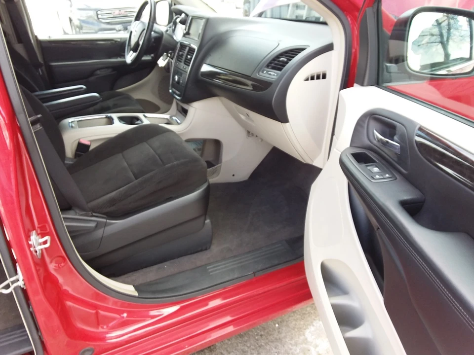 2013 Dodge Caravan - Image 20 of 21