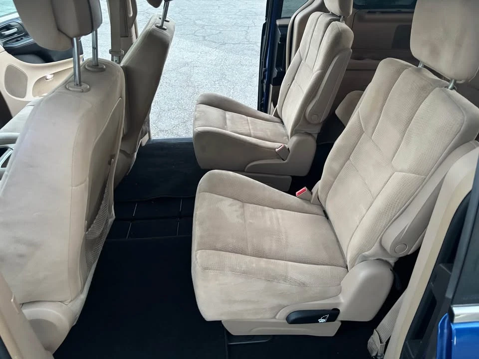 2013 Dodge Caravan - Image 9 of 19