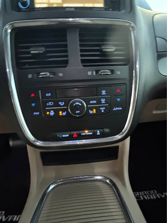2013 Dodge Caravan - Image 15 of 19