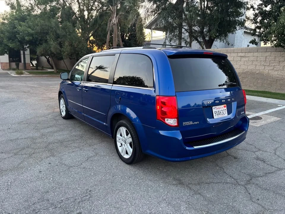 2013 Dodge Caravan - Image 4 of 19