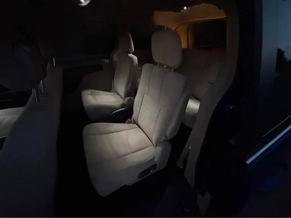 2013 Dodge Caravan - Image 18 of 19
