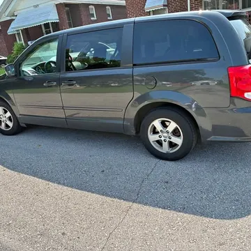 2013 Dodge Caravan Minivan