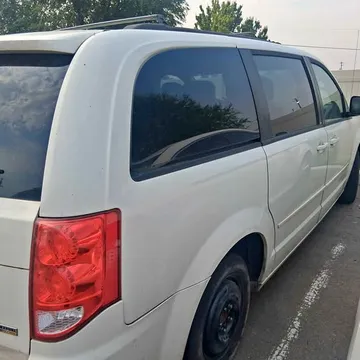 2013 Dodge Caravan eC Minivan 4D
