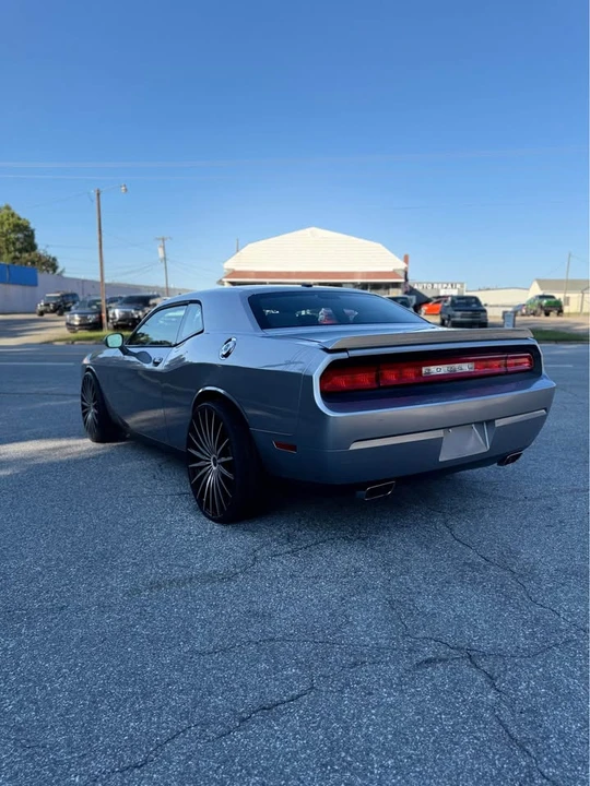 2013 Dodge Challenger 3rd Gen - Image 10 of 19