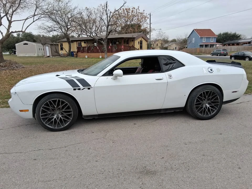 2013 Dodge Challenger 3rd Gen - Image 15 of 17