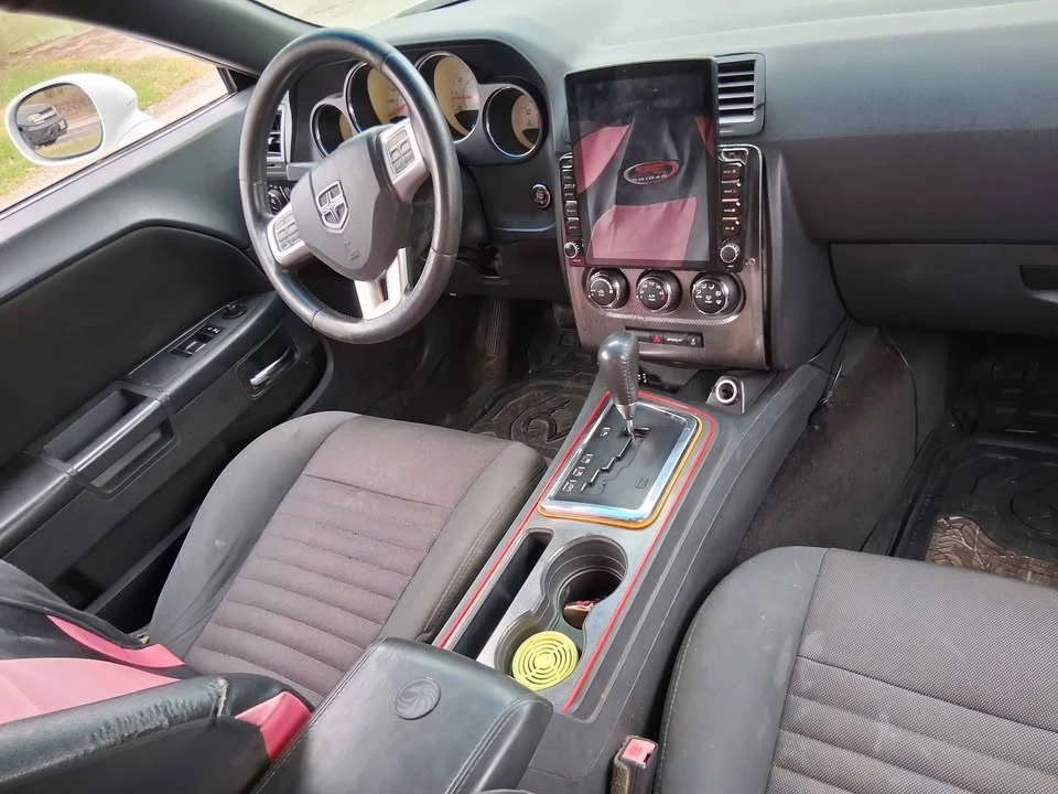 2013 Dodge Challenger 3rd Gen - Image 10 of 17