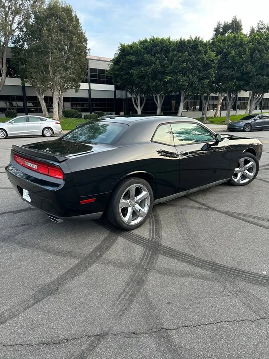 2013 Dodge Challenger 3rd Gen - Image 6 of 15