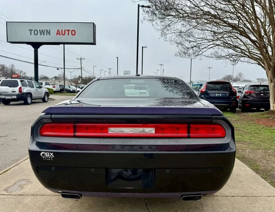 2013 Dodge Challenger 3rd Gen - Image 8 of 18