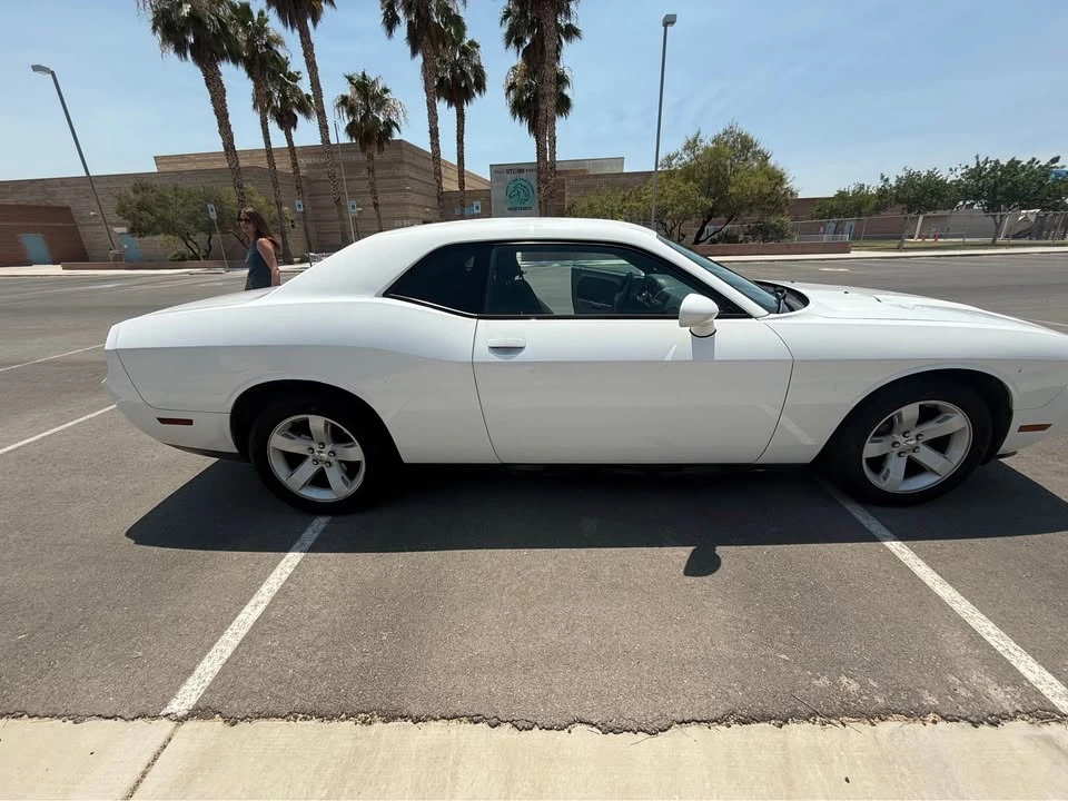 2013 Dodge Challenger 3rd Gen - Image 6 of 10